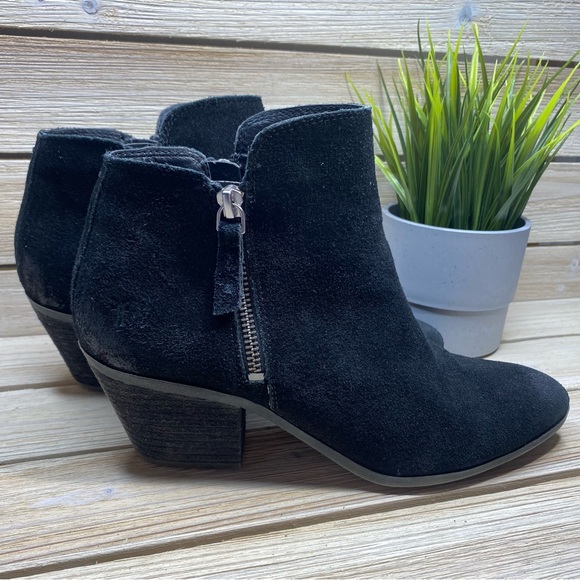 FRYE Black Suede Ankle Booties - Size: 8.5 - Picture 6 of 10